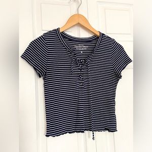 Hollister Cropped Short Sleeve Top